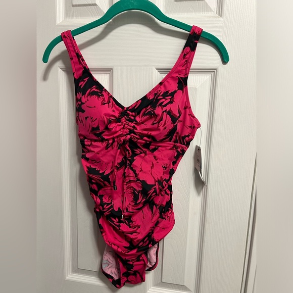 New with tags women’s size small one piece bathing suit by aqua green - Picture 1 of 5